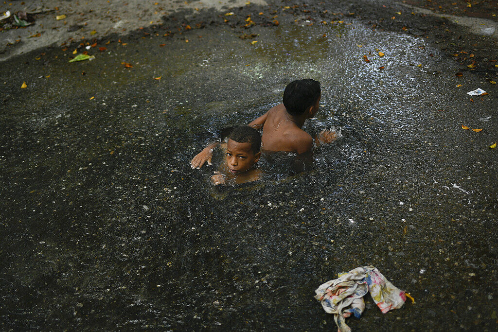 APTOPIX Venezuela Daily Life